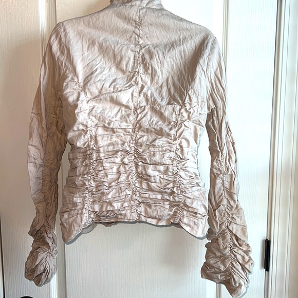 Sundance Ruched Light Jacket - Picture 4 of 6